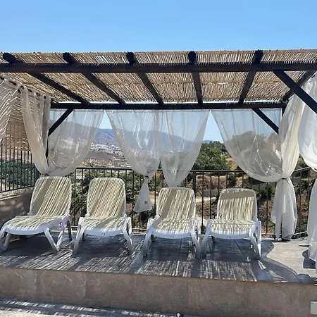 فيلة El Olivo نيرخا